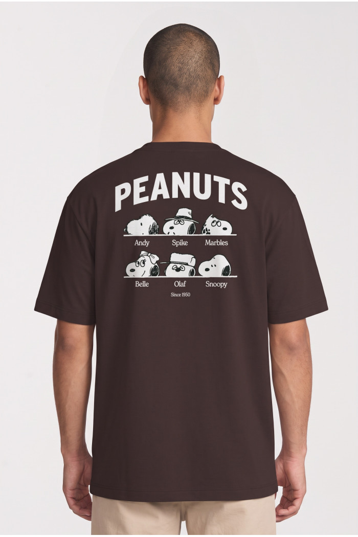 Camiseta café manga corta con diseños de Snoopy
