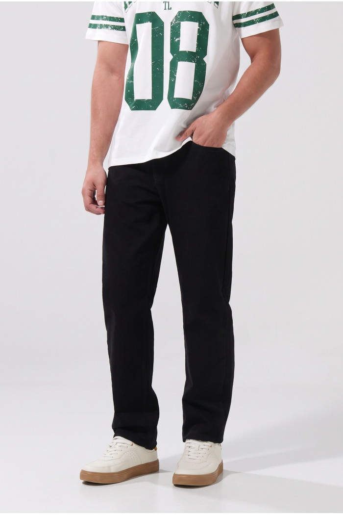 Jean 90´S infaltables bota recta negro con tiro bajo
