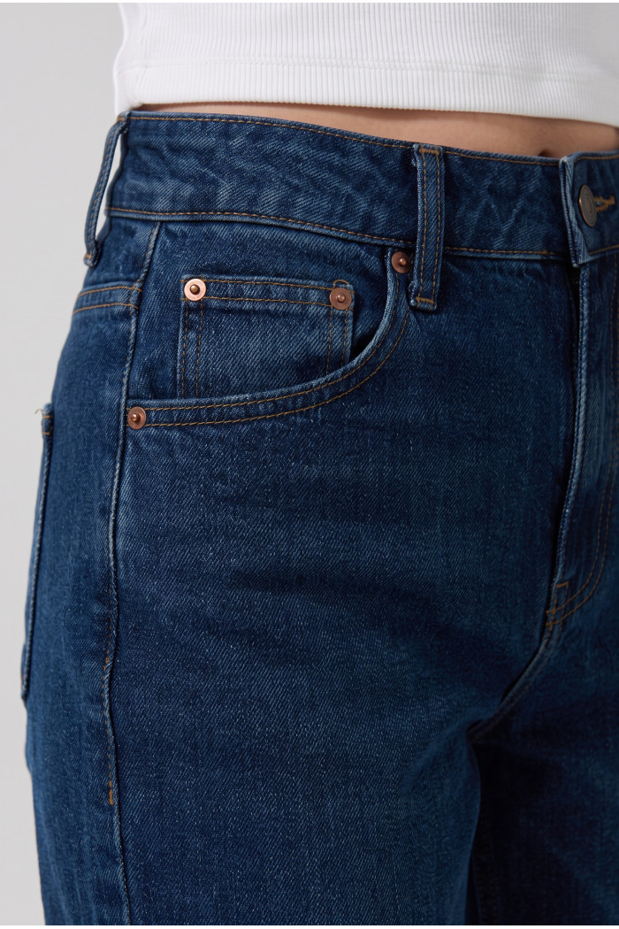 Jean 90´S bota recta infaltables azul oscuro tiro alto
