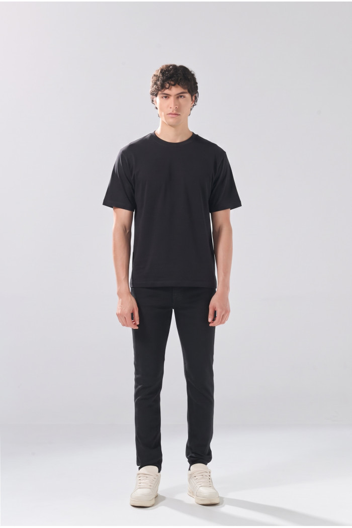 Jean negro infaltables skinny 5 bolsillos con tiro bajo
