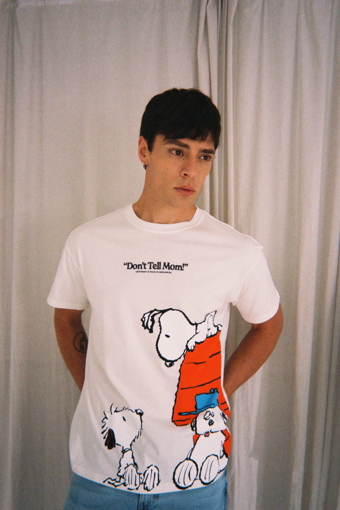 Camiseta crema manga corta de Snoopy en algodón

