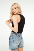Camiseta unicolor manga sisa crop top cuello redondo