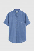 Camisa cuello button down unicolor con mangas cortas