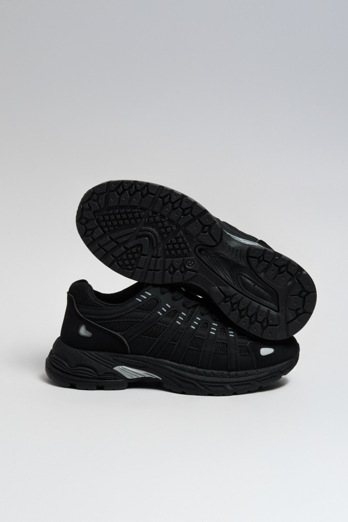 Zapatillas suela gruesa, tipo chunky.