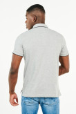Camiseta polo gris medio con detalles tejidos y botones en frente