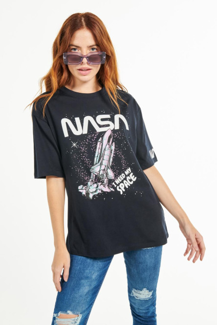 Camiseta manga corta color azul oscuro, estampado de NASA