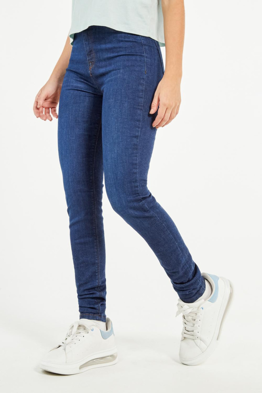 Jean jegging azul intenso con 5 bolsillos y súper tiro alto