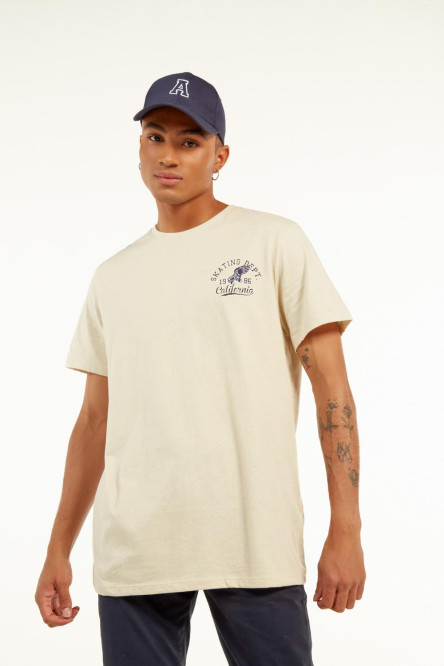 Camiseta manga corta kaky clara con estampado college en el pecho