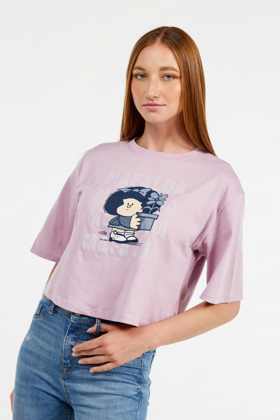Camiseta crop top lila clara manga corta con estampado de Mafalda