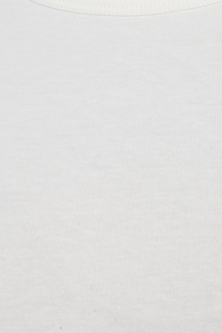 Camiseta manga larga unicolor con cuello redondo