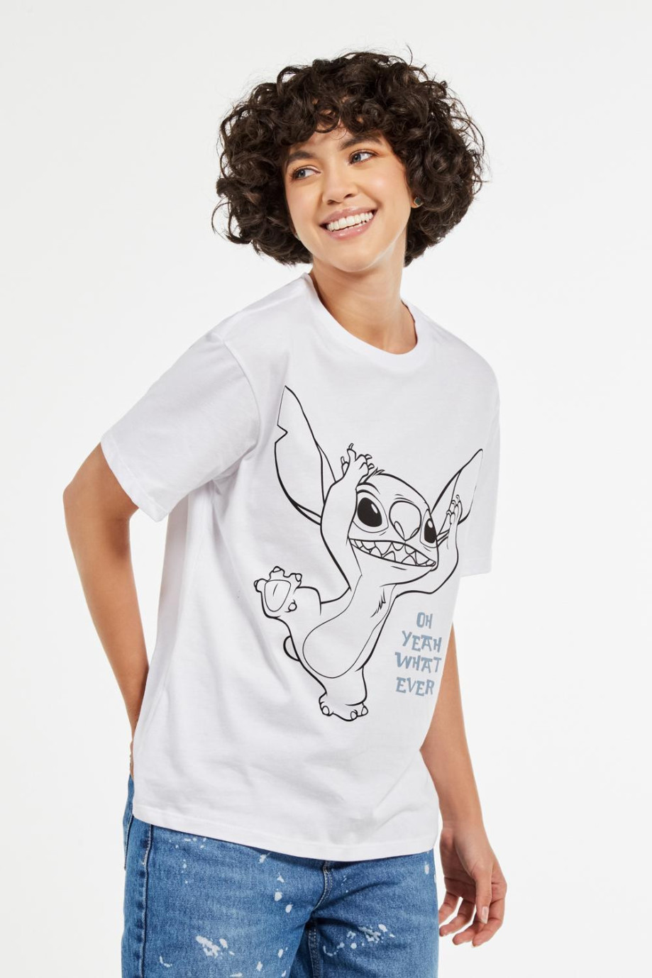 Camiseta cuello redondo blanca con estampado de Lilo & Stitch en frente