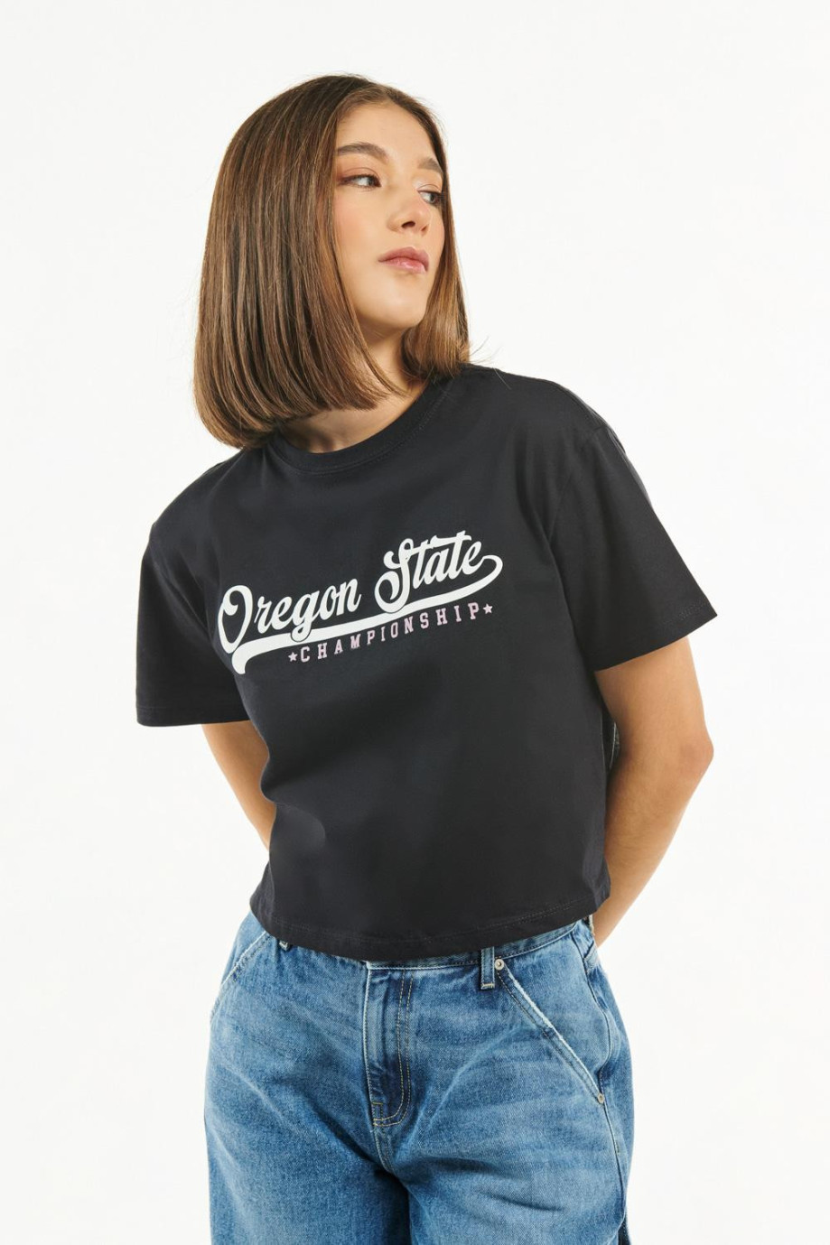Camiseta azul intensa crop top con manga corta y texto college de Oregón