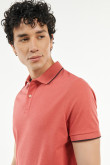 Camiseta polo unicolor con cuello y puños tejidos