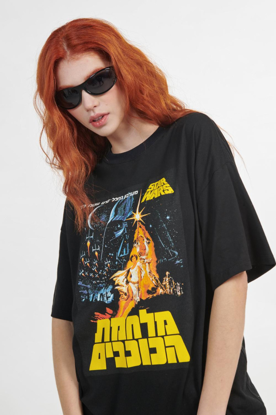 Camiseta negra con manga corta y estampados de Star Wars