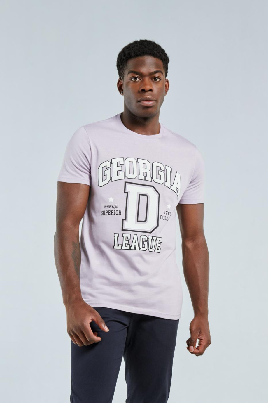 Camiseta manga corta lila clara con diseño college de Georgia