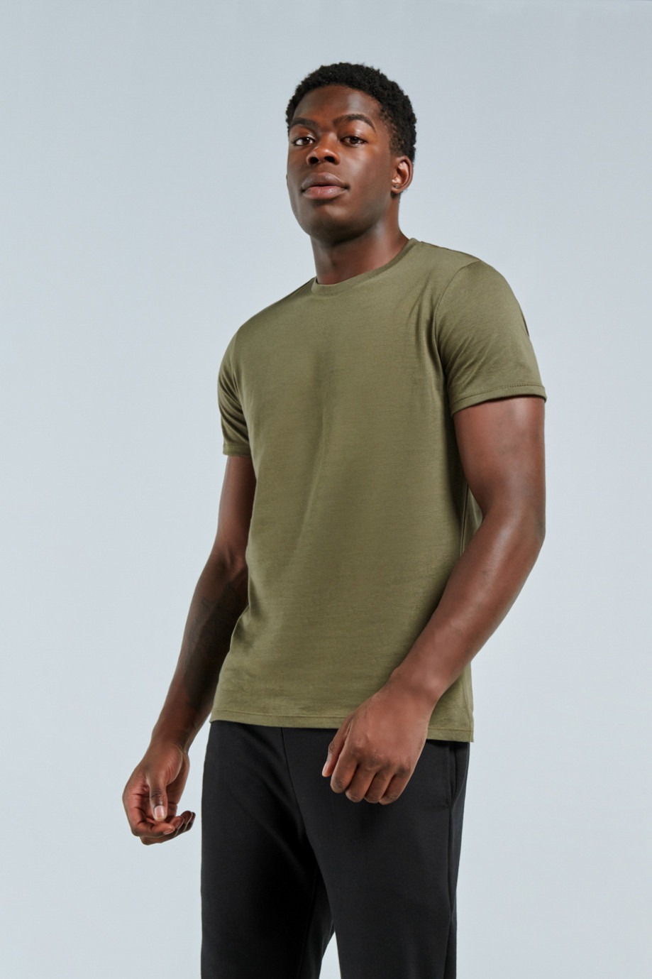Camiseta manga corta unicolor con cuello redondo en rib