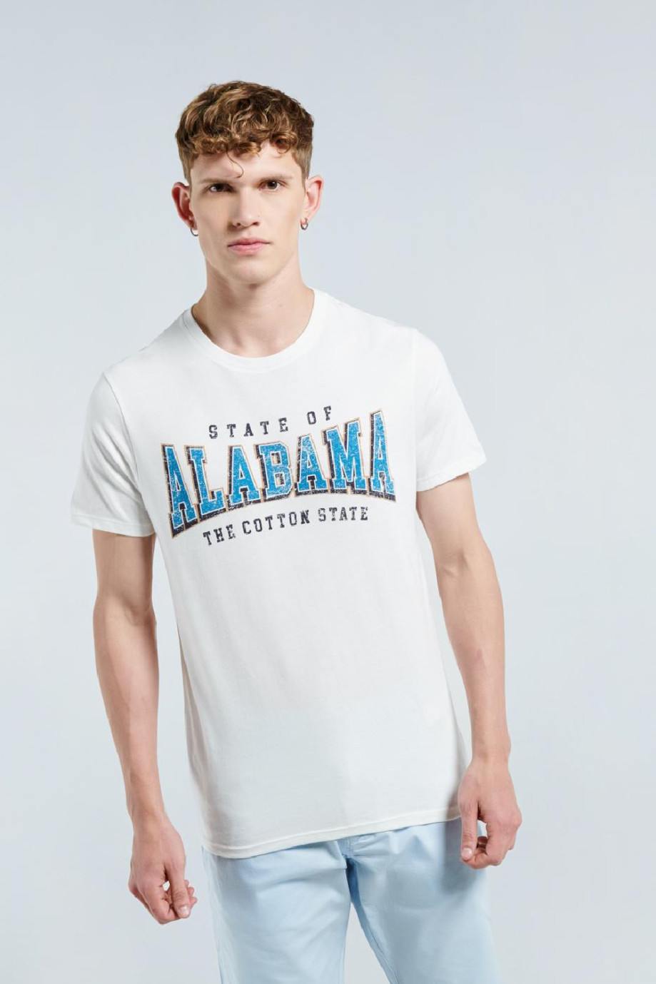 Camiseta crema clara con diseño college de Alabama y cuello redondo
