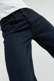 Jean 90´S azul intenso con bota recta, costuras cafés y tiro bajo