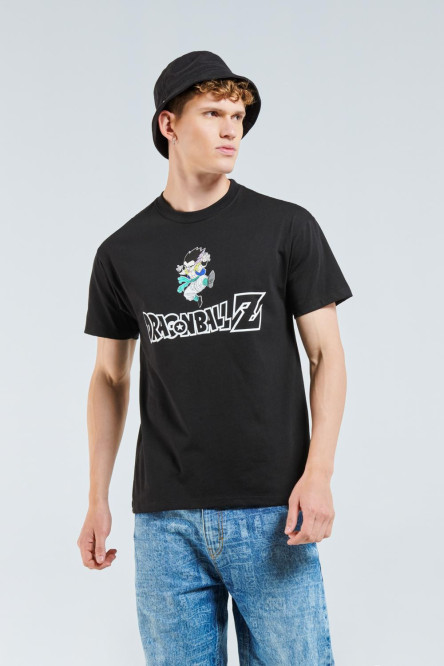 Camiseta negra con manga corta y diseño de Dragon Ball Z