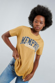Camiseta para mujer manga corta estampada en frente estilo college cuello redondo
