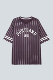Camiseta morada oscura oversize con manga corta y diseño college