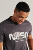 Camiseta en algodón gris con cuello redondo y diseño de NASA