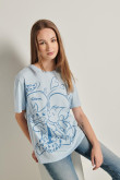 Camiseta oversize azul clara con cuello redondo y diseño de Los Picapiedra