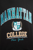 Camiseta manga corta unicolor con texto college de Manhattan en frente