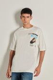 Camiseta oversize crema clara con manga corta y estampados