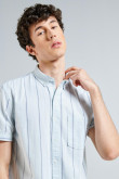 Camisa manga corta unicolor a rayas con bolsillo en el pecho