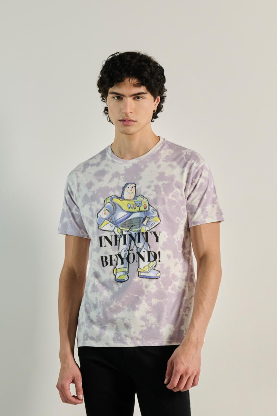 Camiseta lila tie dye oversize con estampado de Buzz
