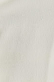 Chaqueta liviana crema clara con cuello alto y bolsillos