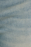 Short azul claro en jean con dobladillo y tiro medio