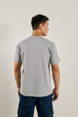Camiseta manga corta gris con costura cruzada en frente