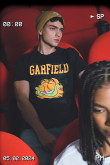 Camiseta azul intensa manga corta con diseño de Garfield