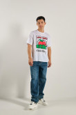 Camiseta blanca oversize manga corta y arte de Keith Haring