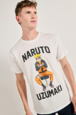 Camiseta crema clara cuello redondo con diseño de Naruto