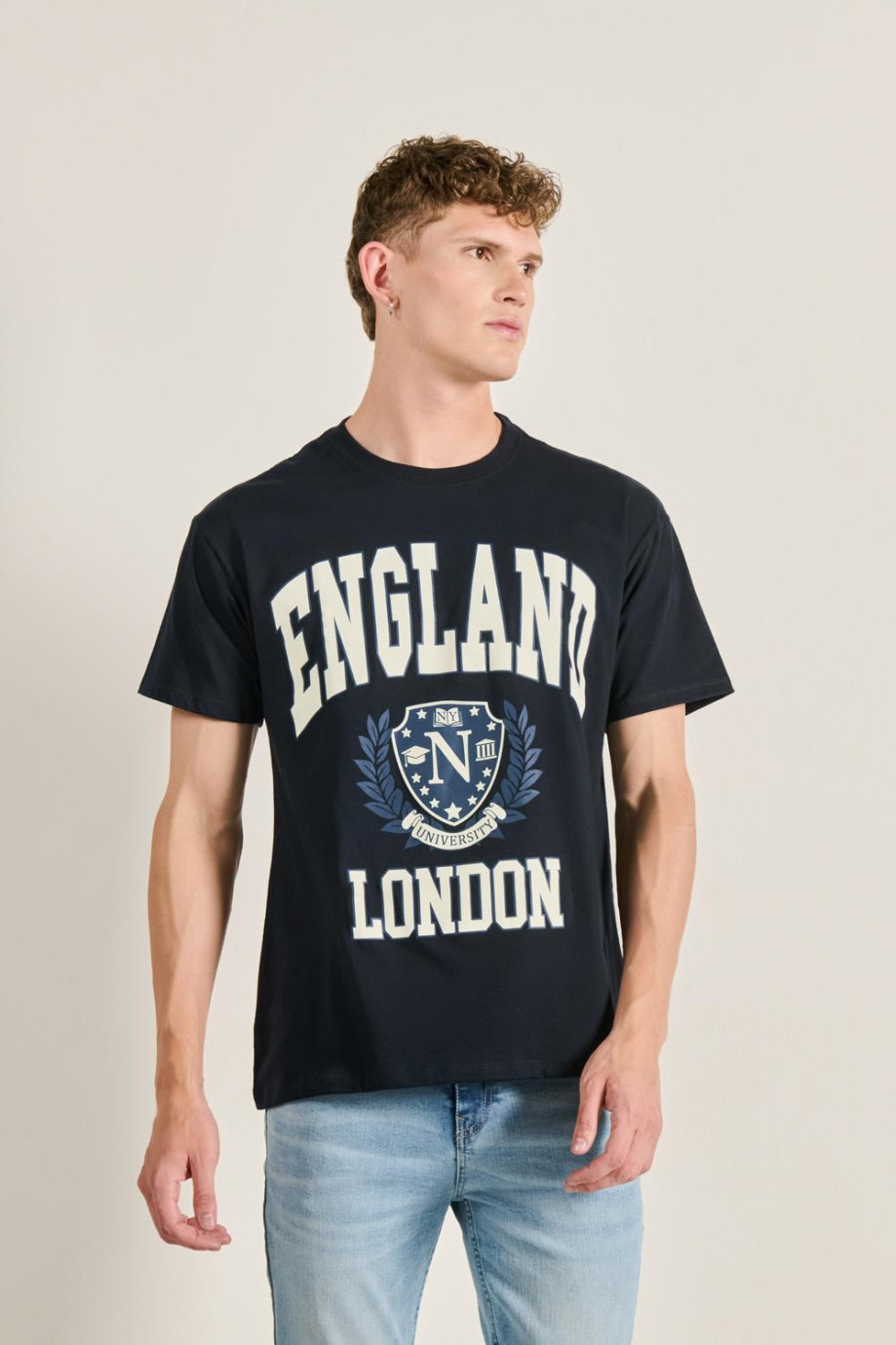 Camiseta azul manga corta con diseño college de England