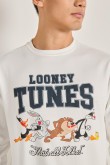 Buzo crema cuello redondo con diseños de Looney Tunes