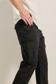 Pantalón cargo en dril unicolor con cintura ajustable