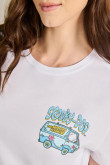 Camiseta crop top blanca con diseño de Scooby-Doo