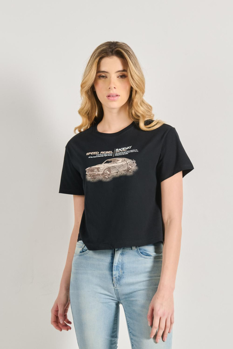 Camiseta crop top unicolor en algodón con estampado racer