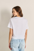 Camiseta blanca crop top con diseño de Aristogatos