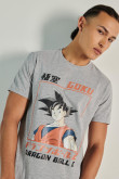 Camiseta unicolor con cuello redondo y arte de Dragon Ball Z