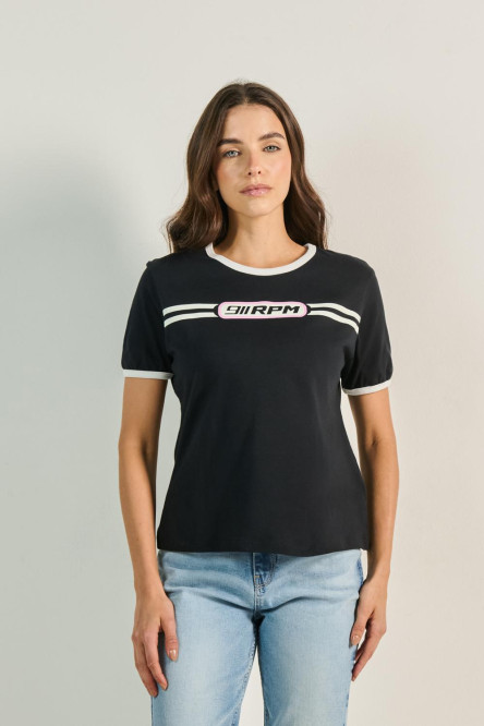 Camiseta para mujer manga corta, cuello y puños en color contraste, estampada en frente estilo racer.