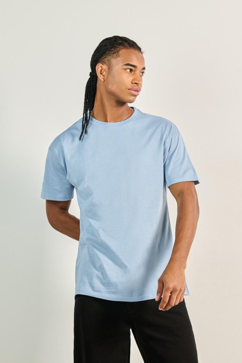 Camiseta en algodón manga corta unicolor con cuello redondo