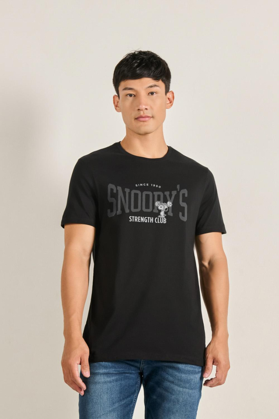 Camiseta manga corta unicolor con arte deportivo de Snoopy