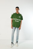 Camiseta verde oversize manga corta con diseños college