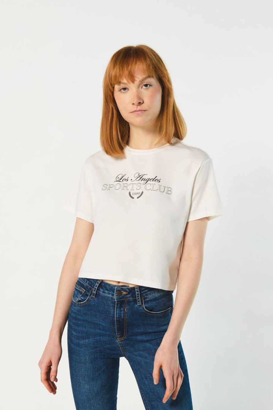 Camiseta para mujer manga corta unicolor, crop top cuello redondo, estampado en frente estilo College
