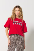 Camiseta oversize crop top roja con estampado de Mafalda